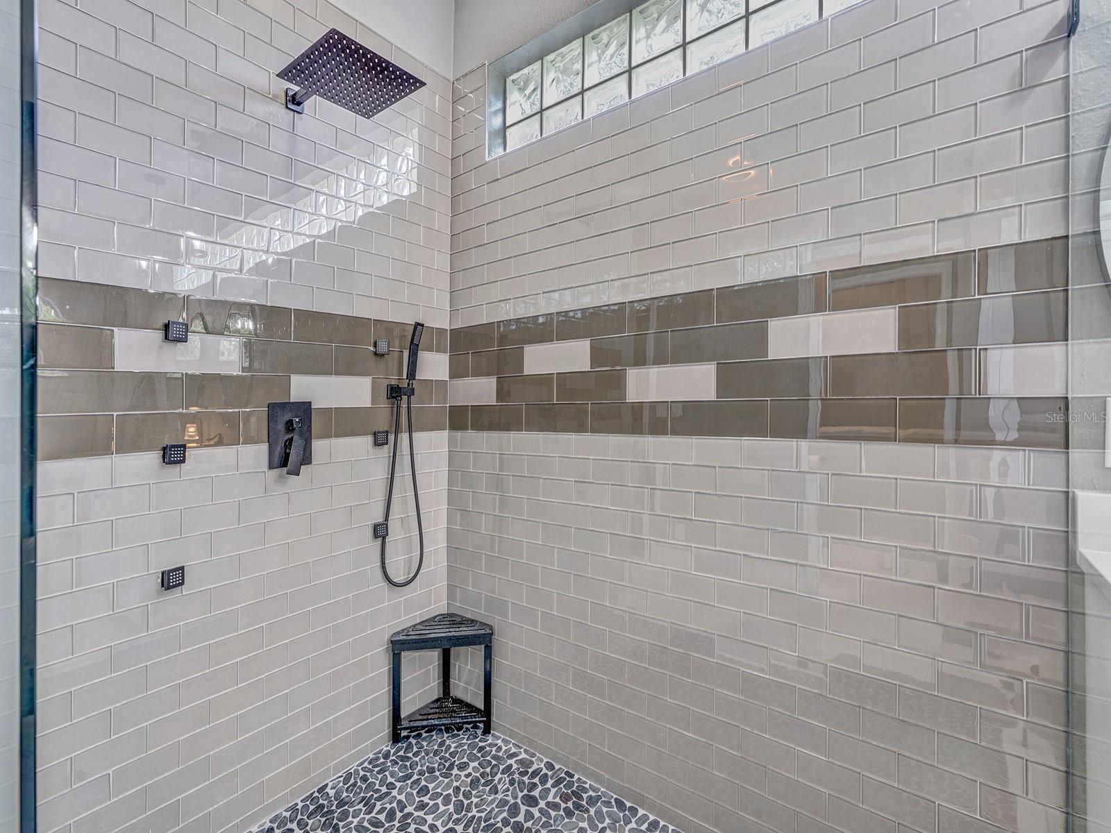 Image 45 of 75 For 8711 Crescent Forest Boulevard