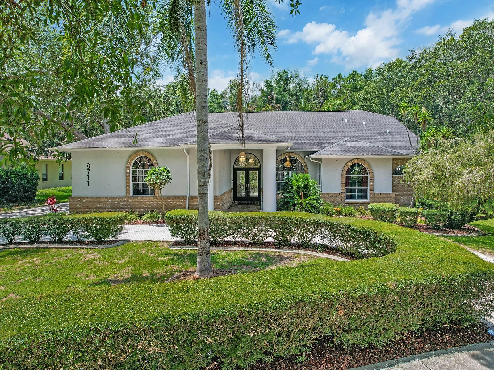 Image 5 of 75 For 8711 Crescent Forest Boulevard