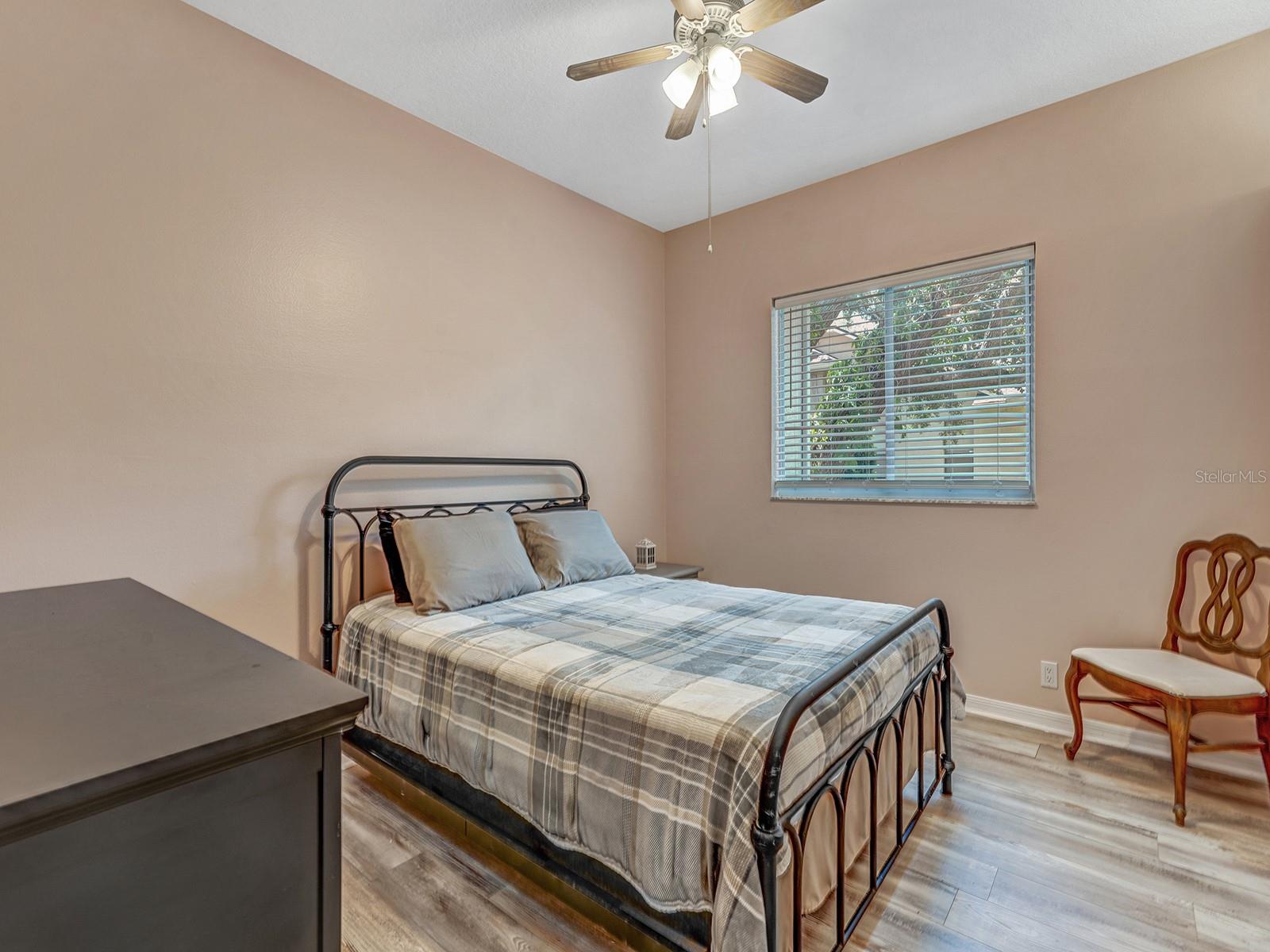 Image 52 of 75 For 8711 Crescent Forest Boulevard