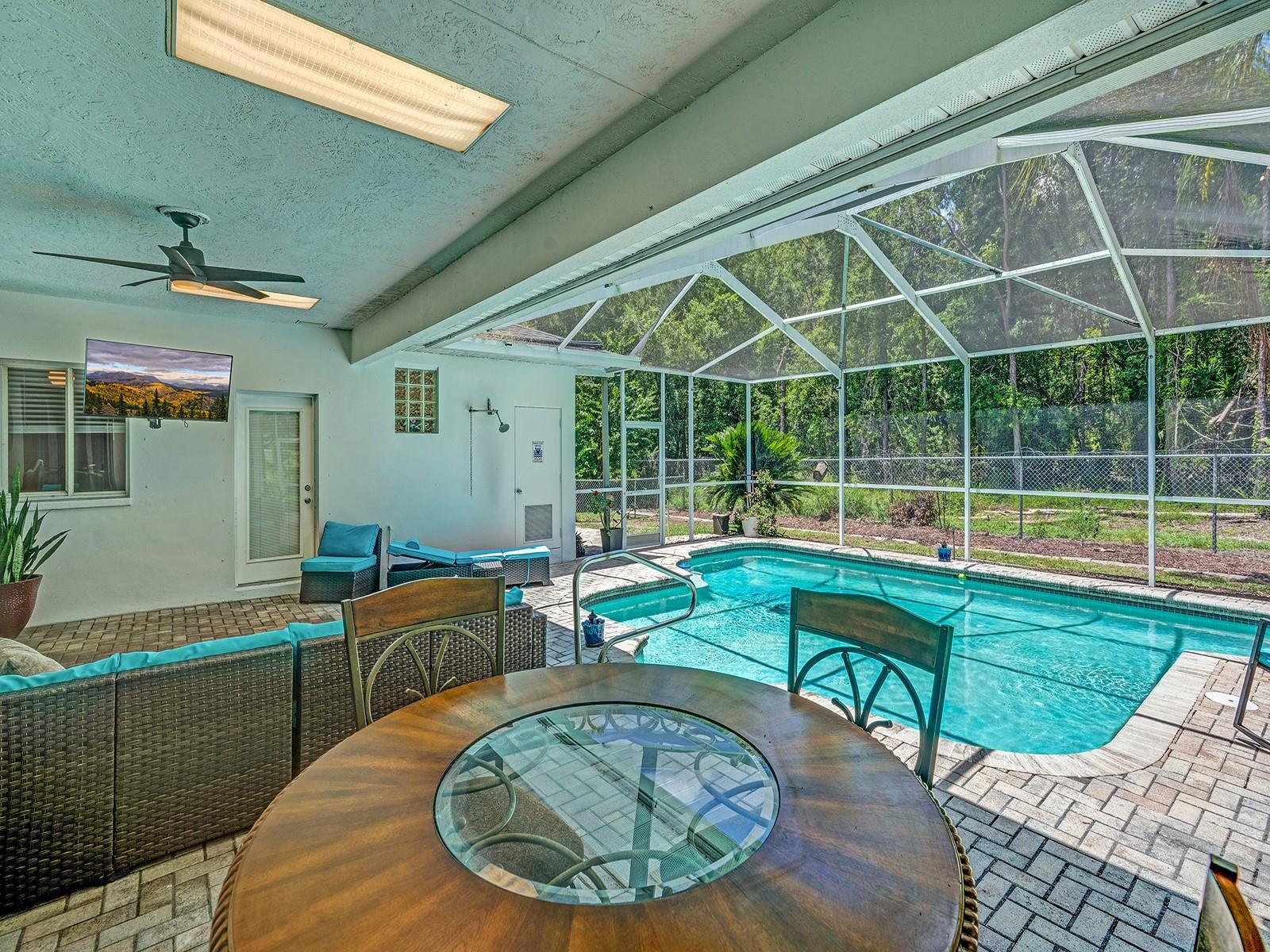 Image 64 of 75 For 8711 Crescent Forest Boulevard