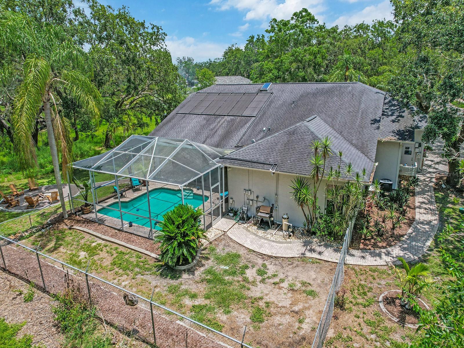 Image 8 of 75 For 8711 Crescent Forest Boulevard
