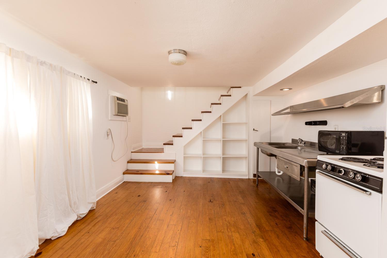 Listing photo id 0 for 1111 Patterson Street