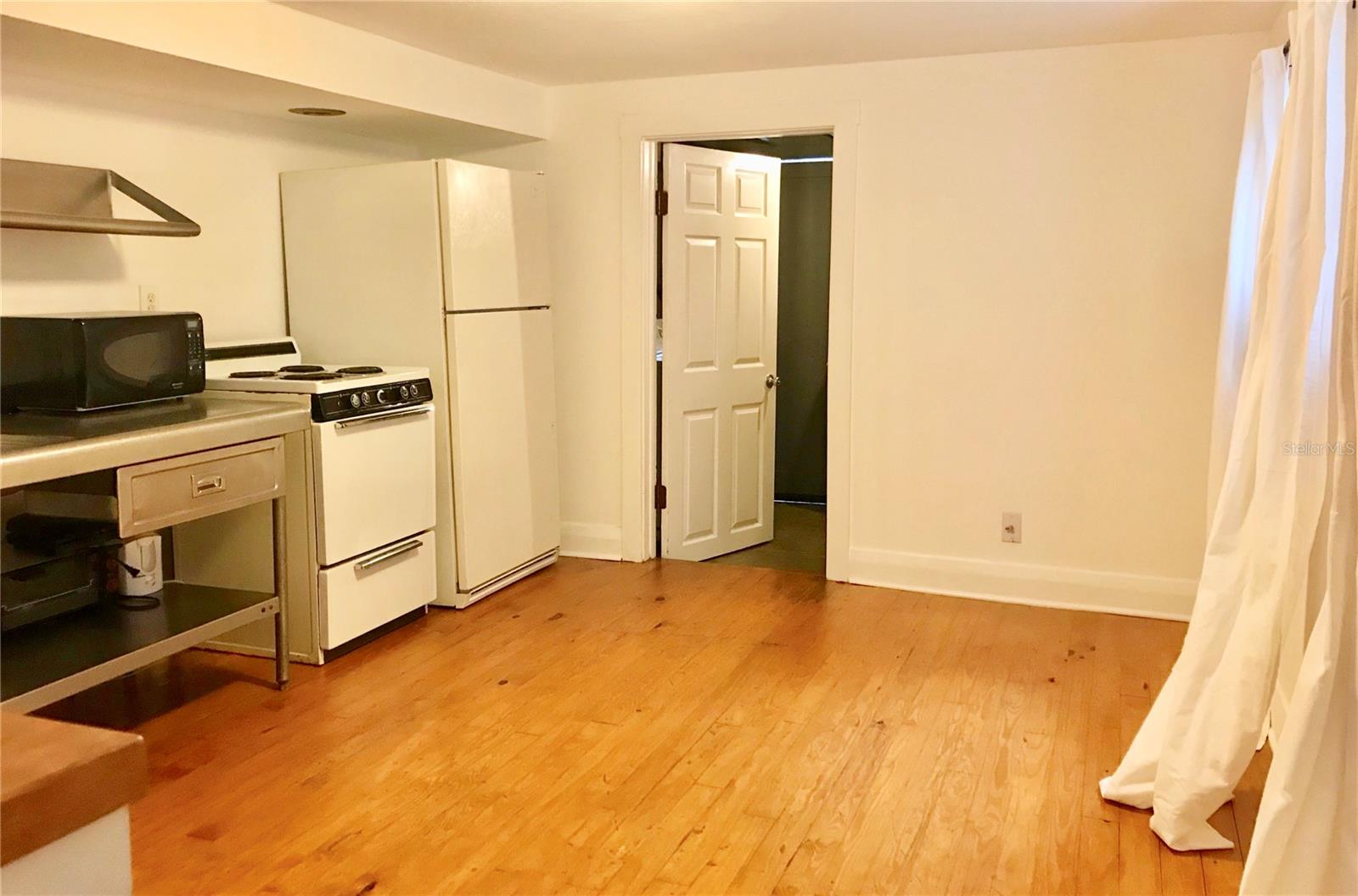 Listing photo id 1 for 1111 Patterson Street