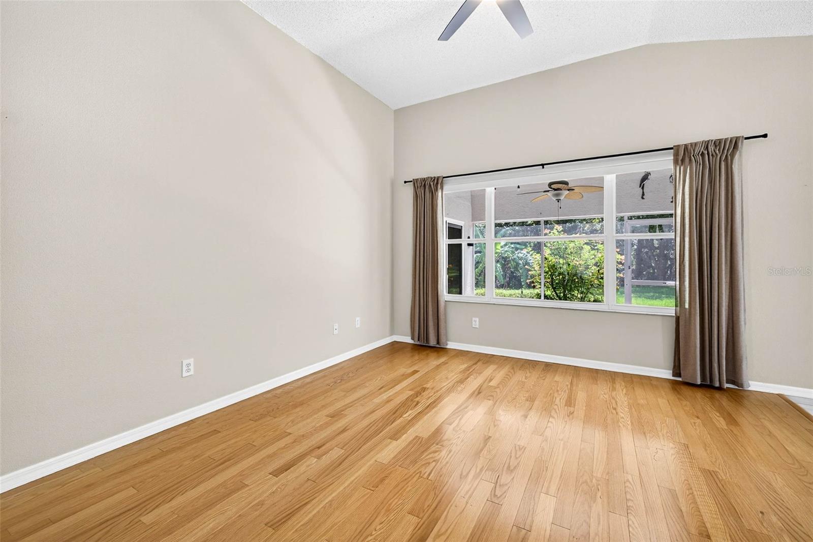 Image 11 of 37 For 13411 Staghorn Road