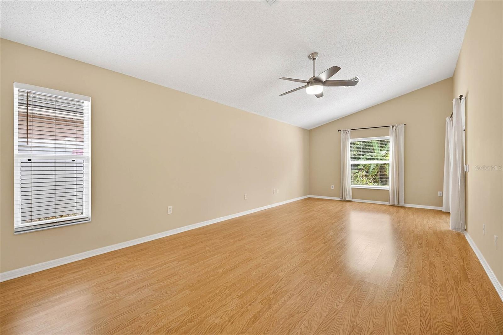 Image 16 of 37 For 13411 Staghorn Road