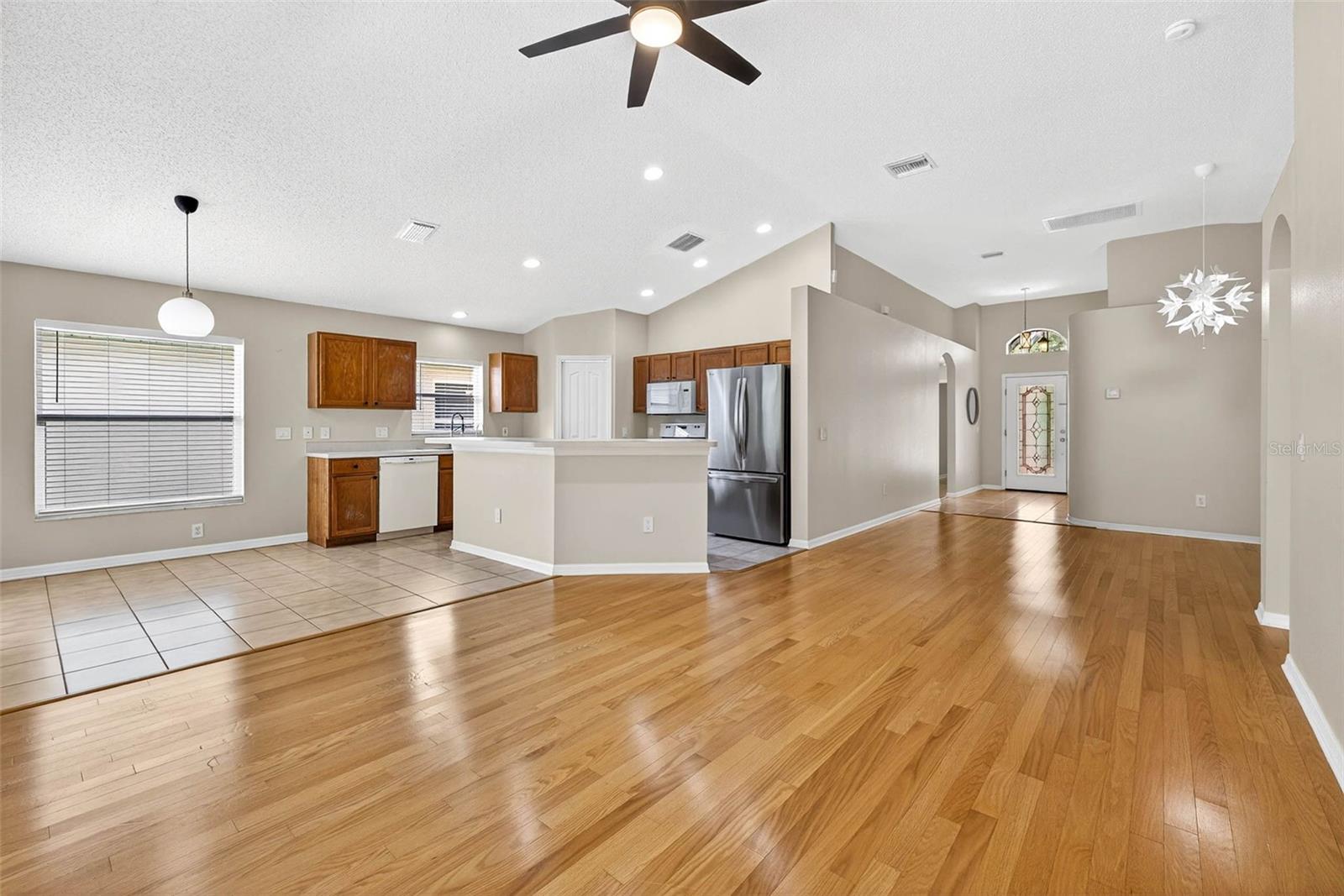 Image 4 of 37 For 13411 Staghorn Road