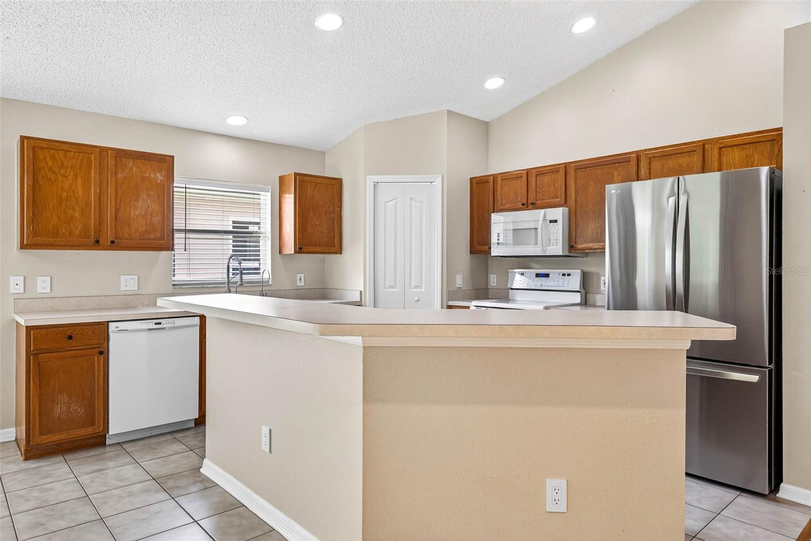 Image 5 of 37 For 13411 Staghorn Road