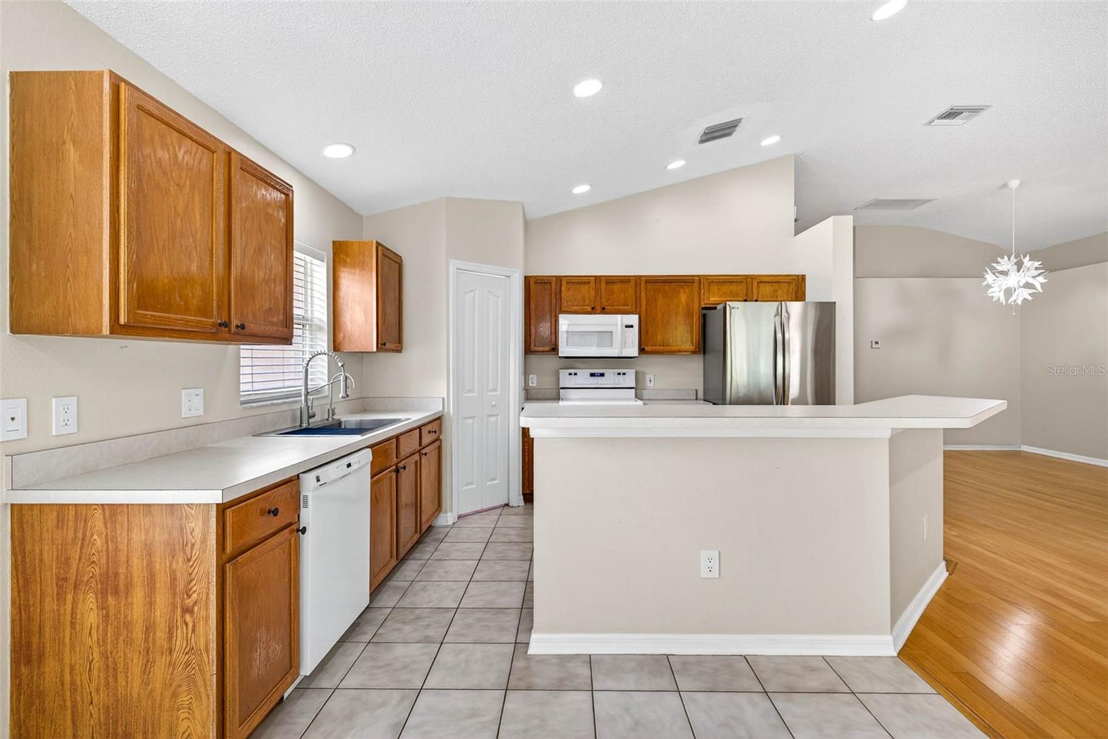 Image 7 of 37 For 13411 Staghorn Road