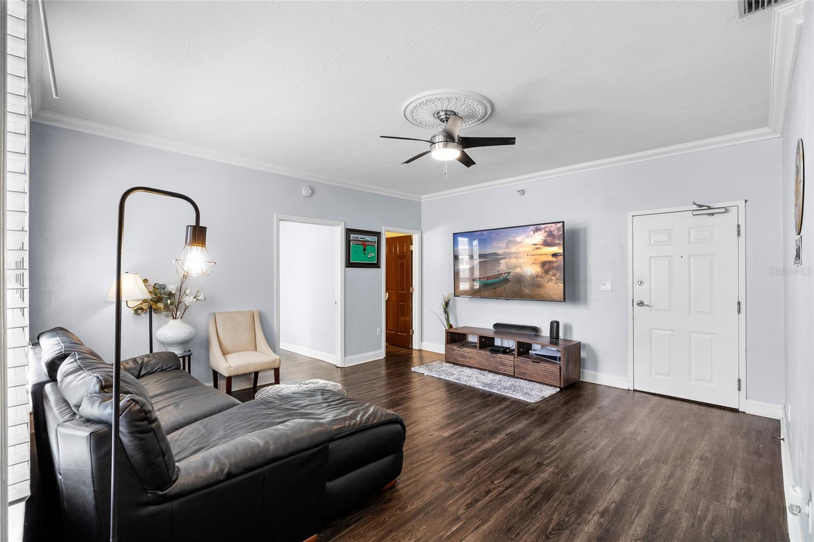 Image 6 of 28 For 215 Central Avenue 4f