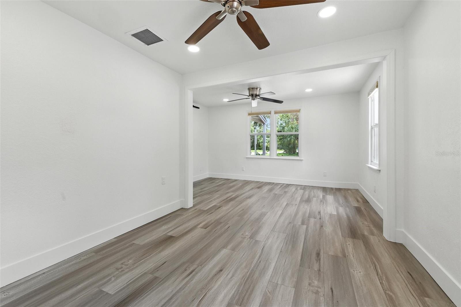 Image 17 of 27 For 6301 Hobson Street Ne
