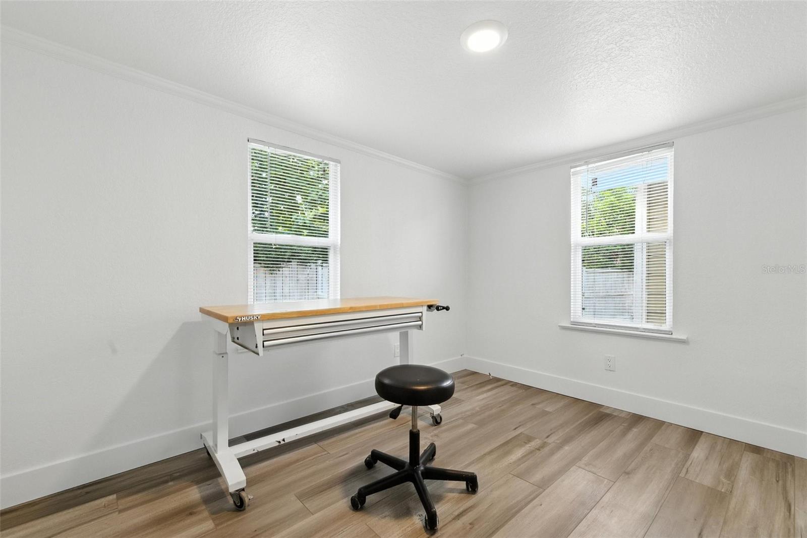 Image 23 of 27 For 6301 Hobson Street Ne