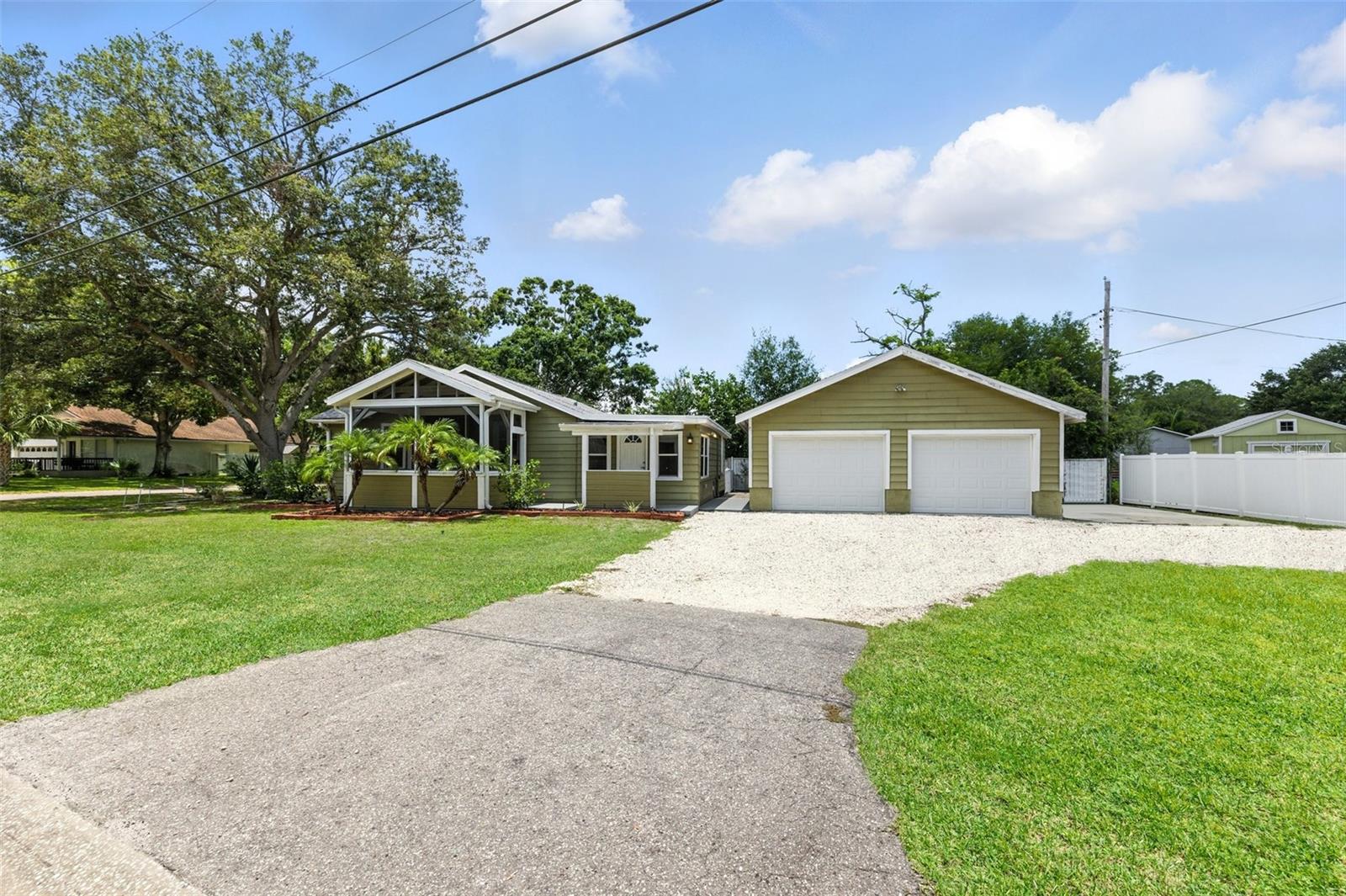 Image 4 of 27 For 6301 Hobson Street Ne