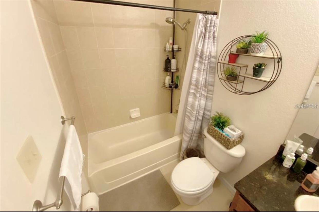 Image 11 of 18 For 10263 Gandy Boulevard N 213