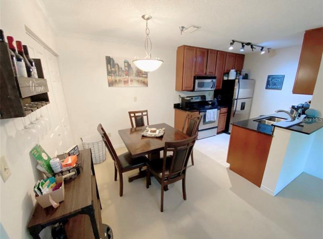 Image 6 of 18 For 10263 Gandy Boulevard N 213