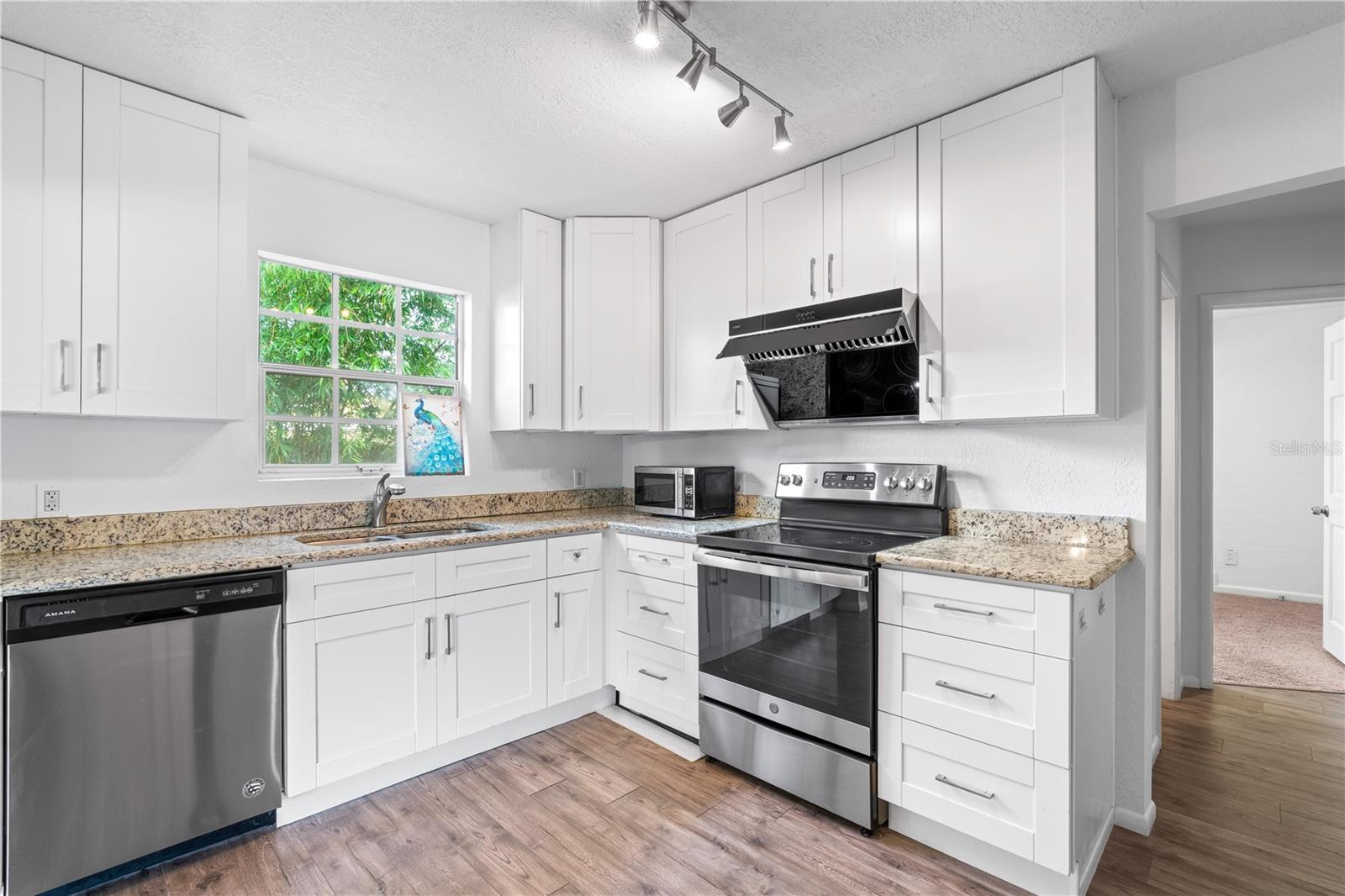 Image 10 of 32 For 3909 Lemon Street
