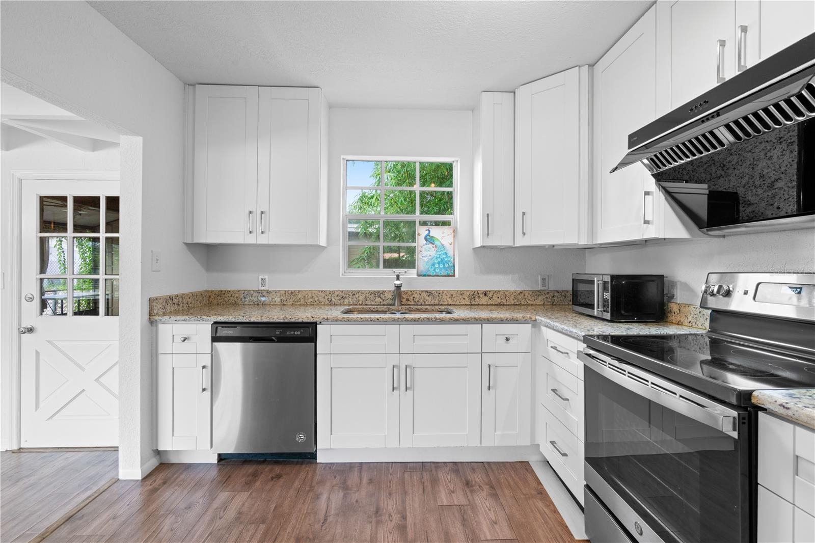Image 12 of 32 For 3909 Lemon Street