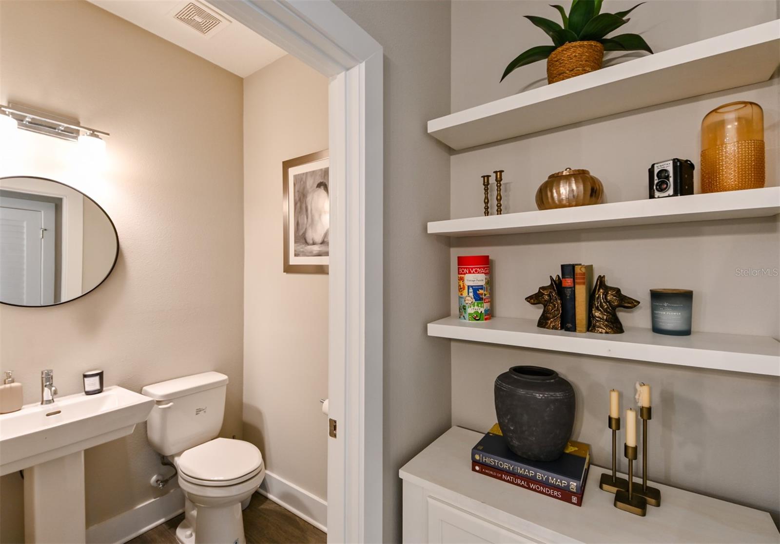 Image 10 of 28 For 2568 13th Avenue N 2568