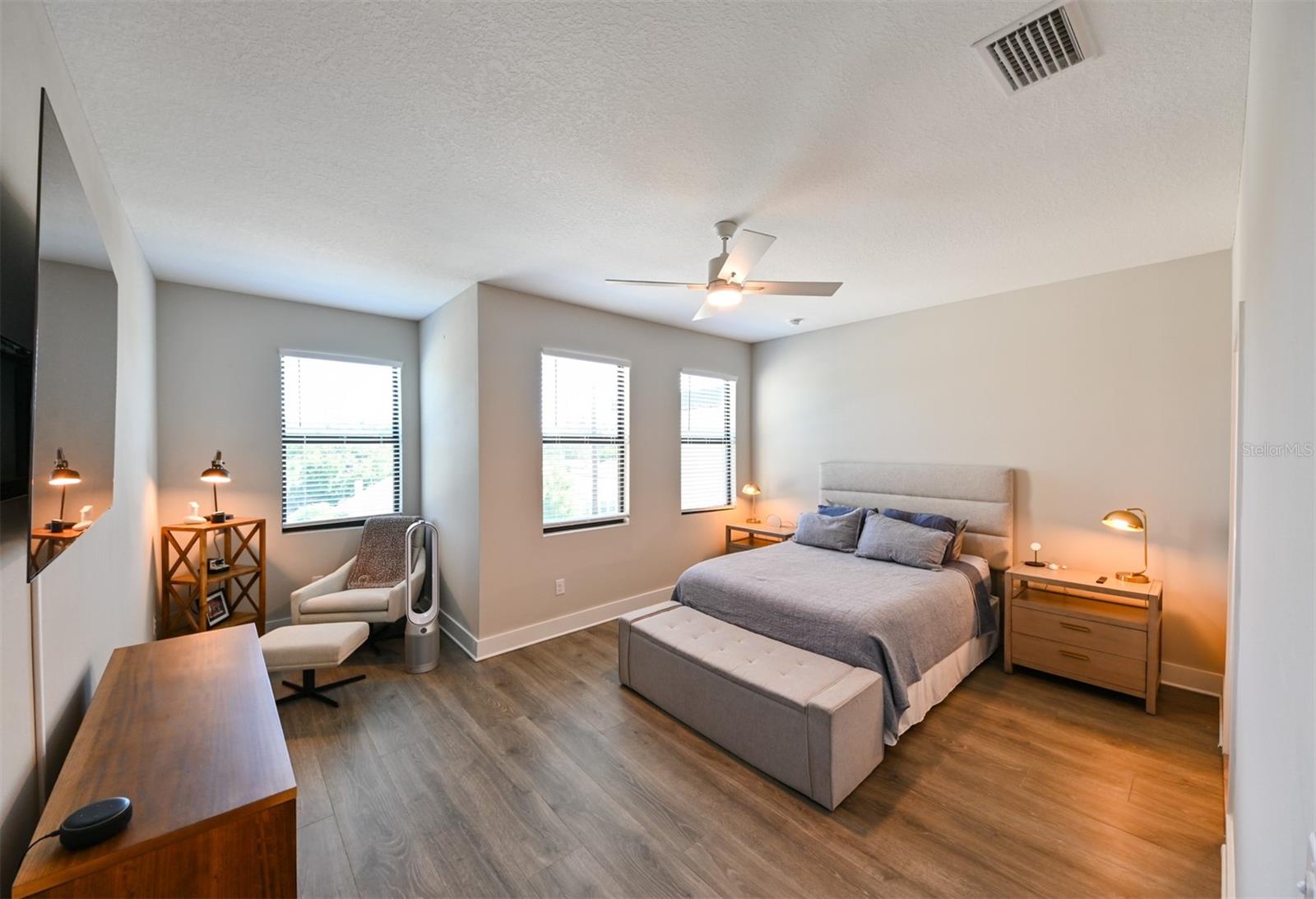 Image 11 of 28 For 2568 13th Avenue N 2568