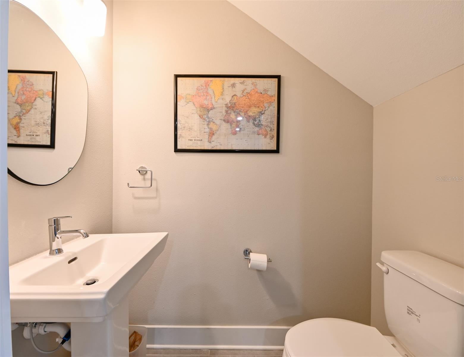 Image 13 of 28 For 2568 13th Avenue N 2568