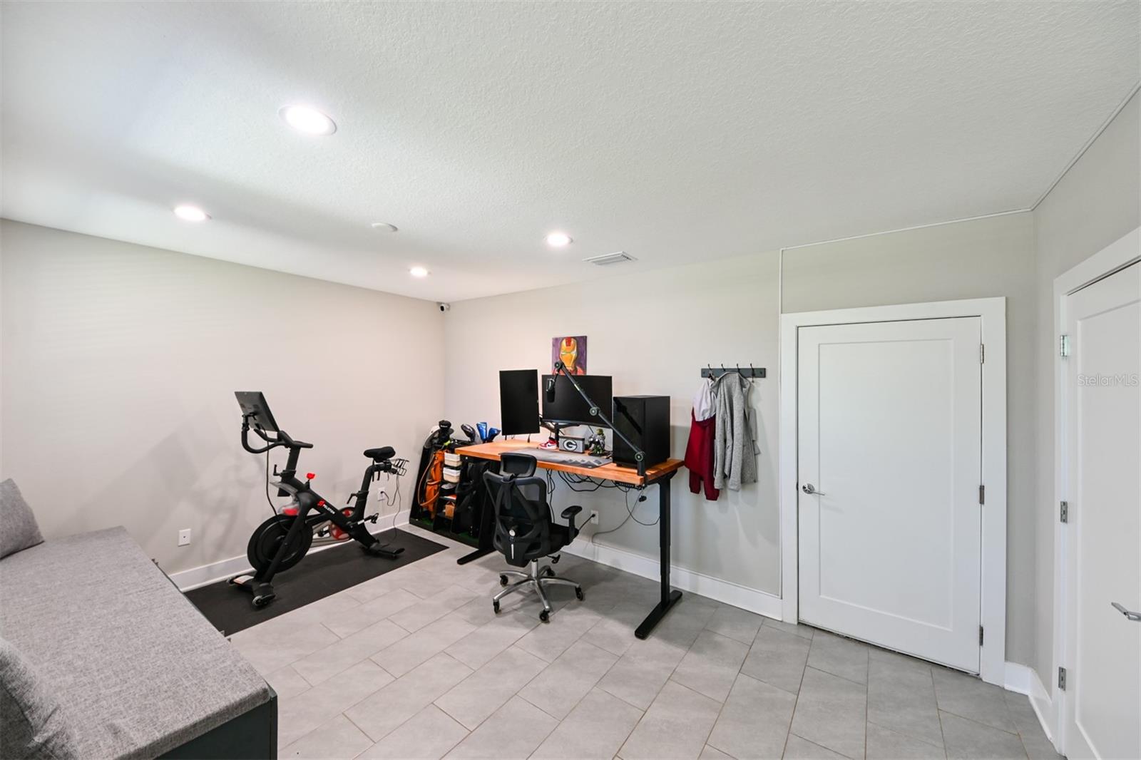 Image 22 of 28 For 2568 13th Avenue N 2568