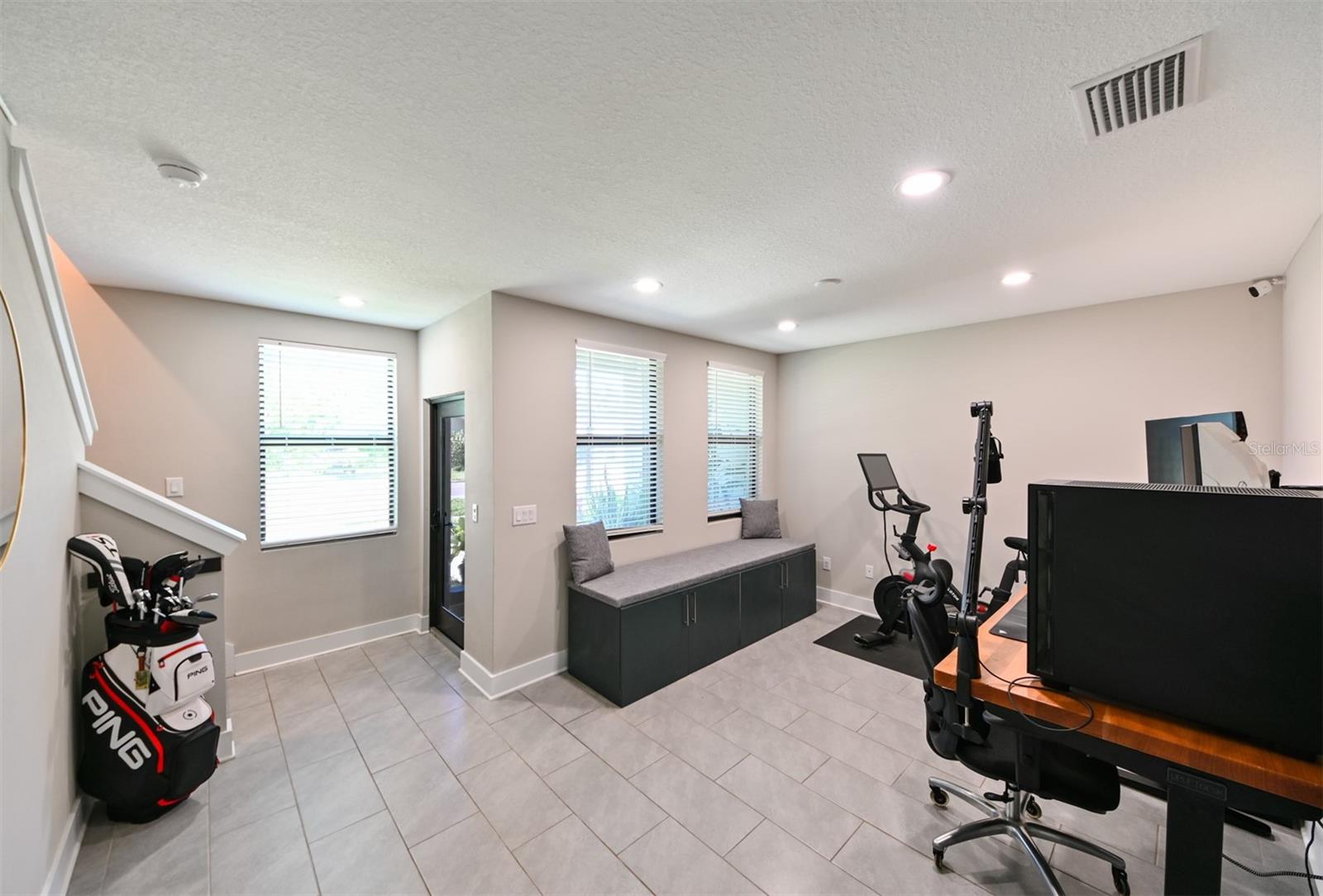 Image 23 of 28 For 2568 13th Avenue N 2568