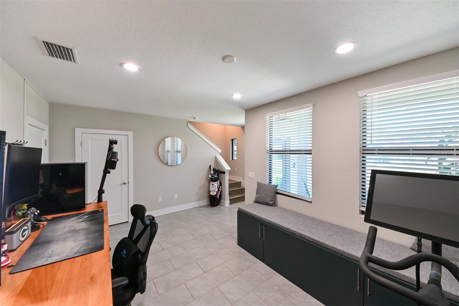 Image 24 of 28 For 2568 13th Avenue N 2568