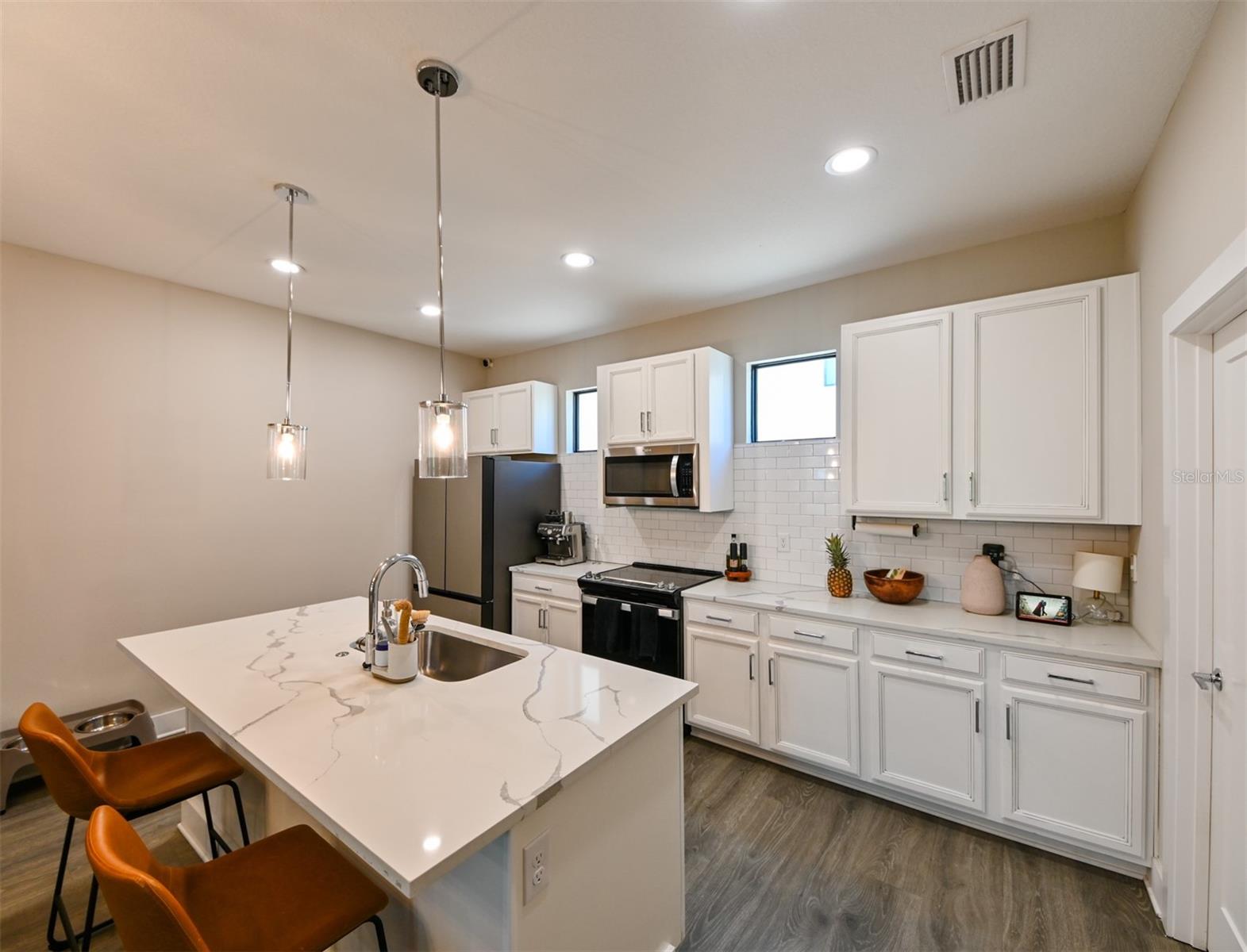 Image 8 of 28 For 2568 13th Avenue N 2568
