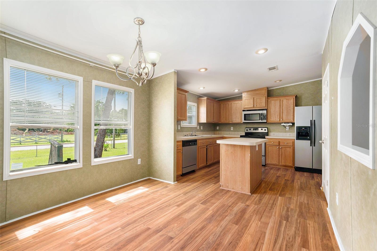 Image 11 of 31 For 7213 Orchard Drive