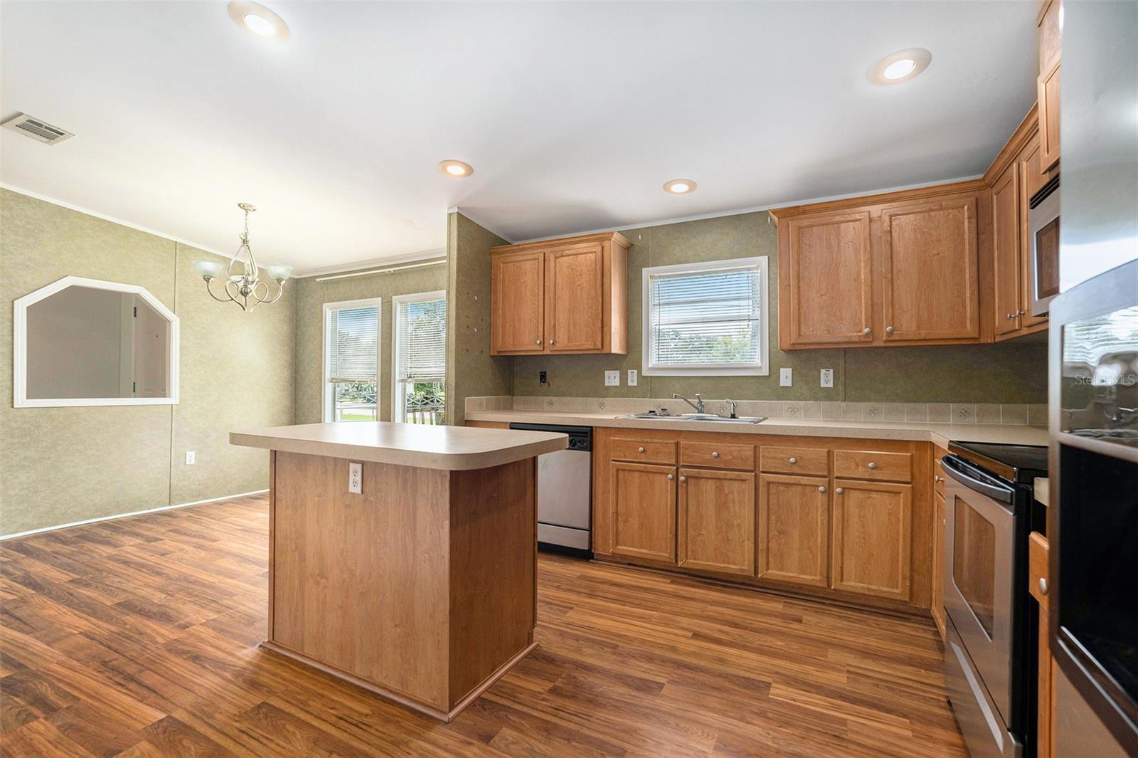 Image 12 of 31 For 7213 Orchard Drive