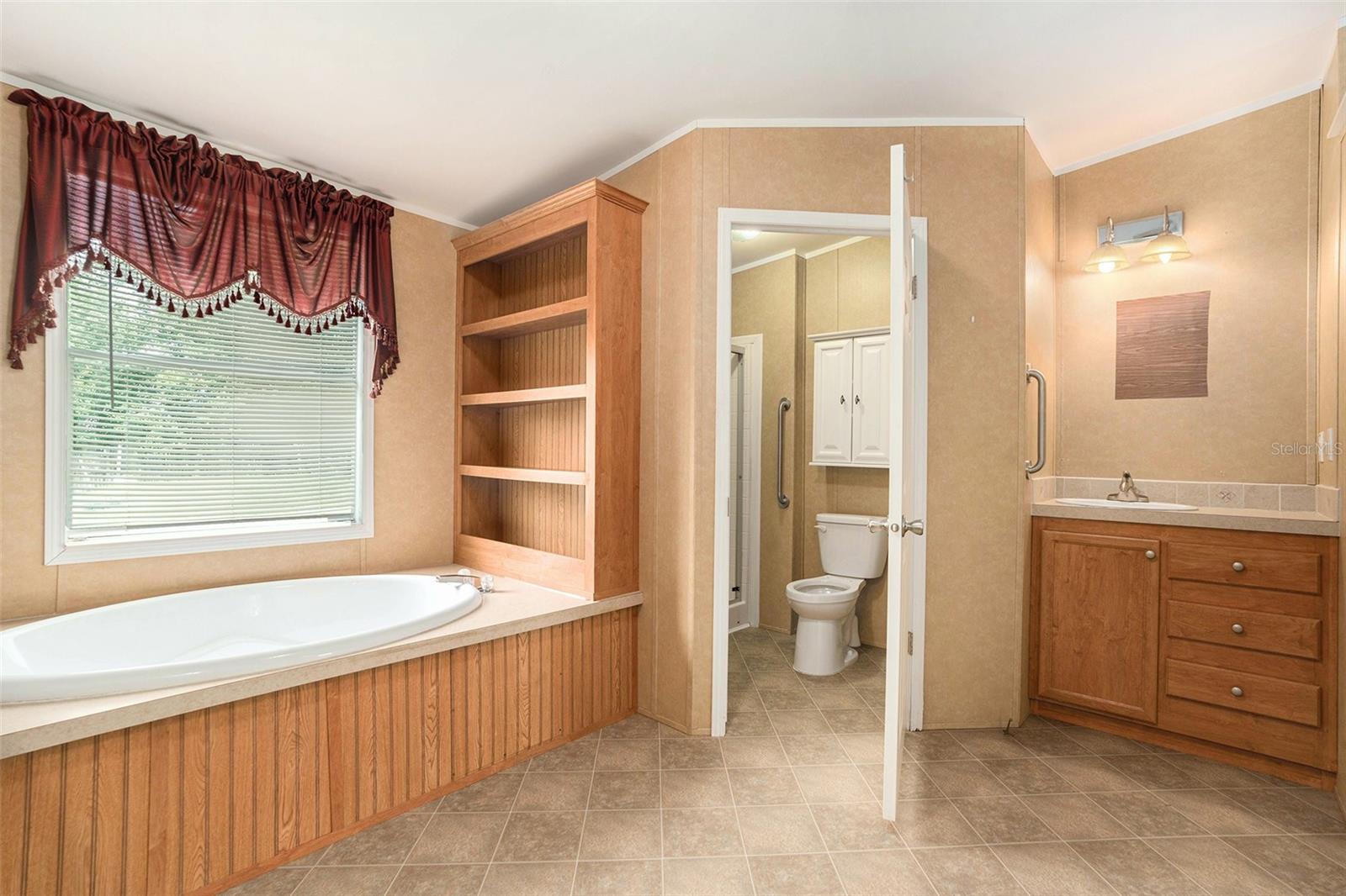 Image 18 of 31 For 7213 Orchard Drive