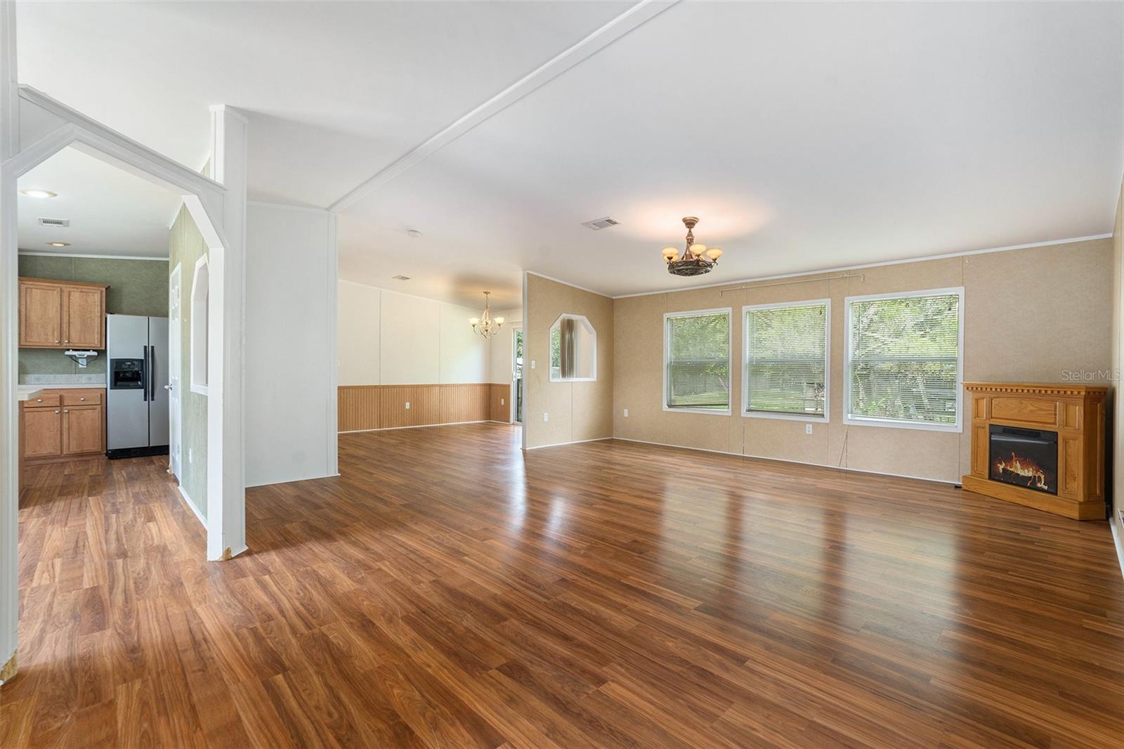 Image 7 of 31 For 7213 Orchard Drive