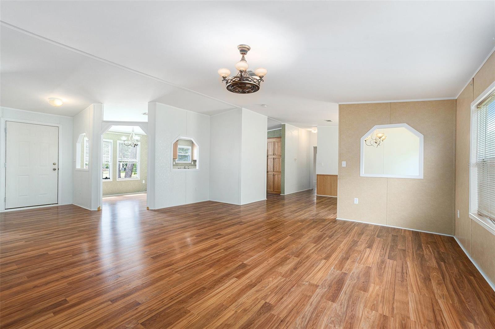 Image 8 of 31 For 7213 Orchard Drive