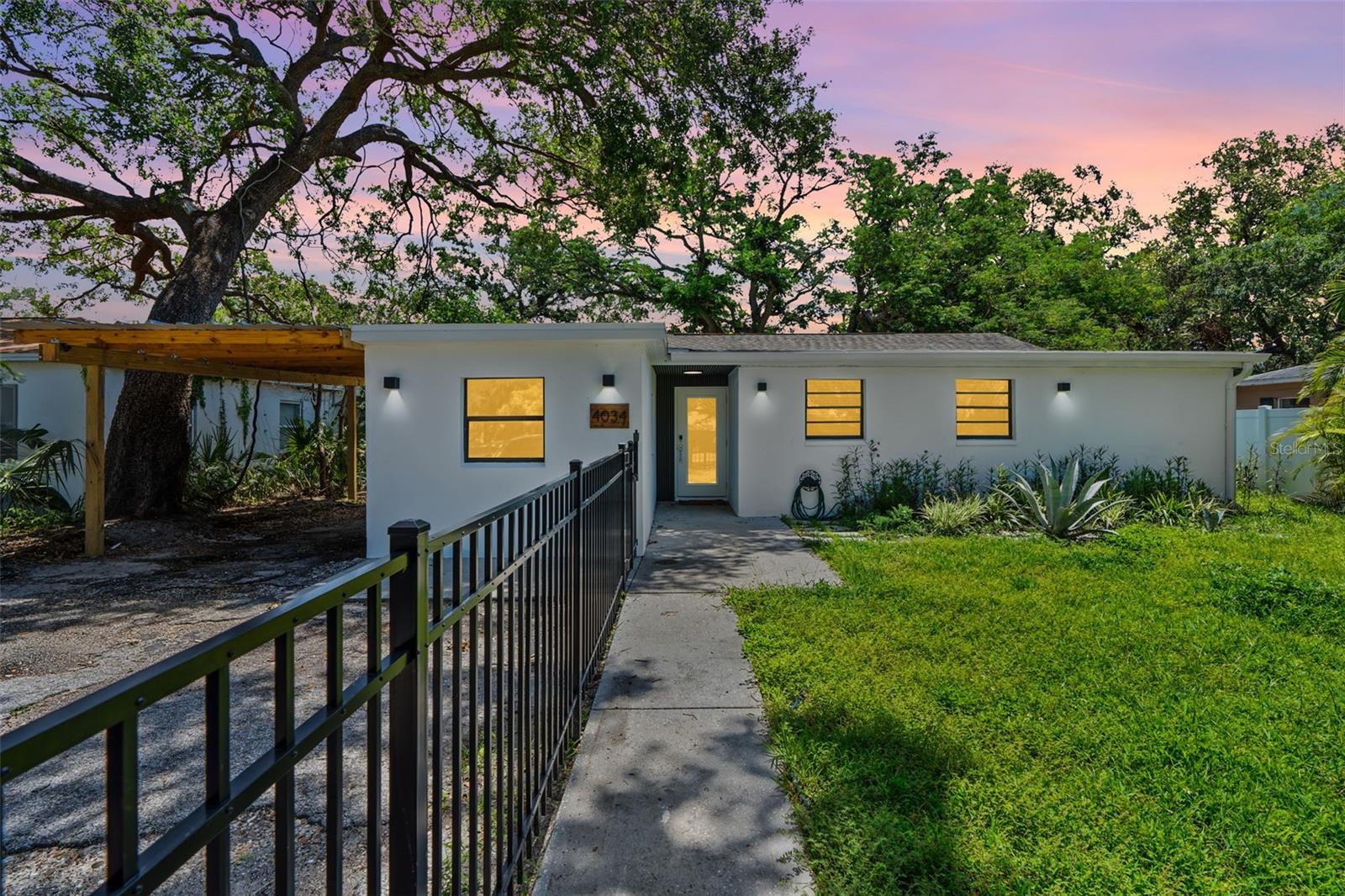 Image 2 of 26 For 4034 S Westshore Blvd