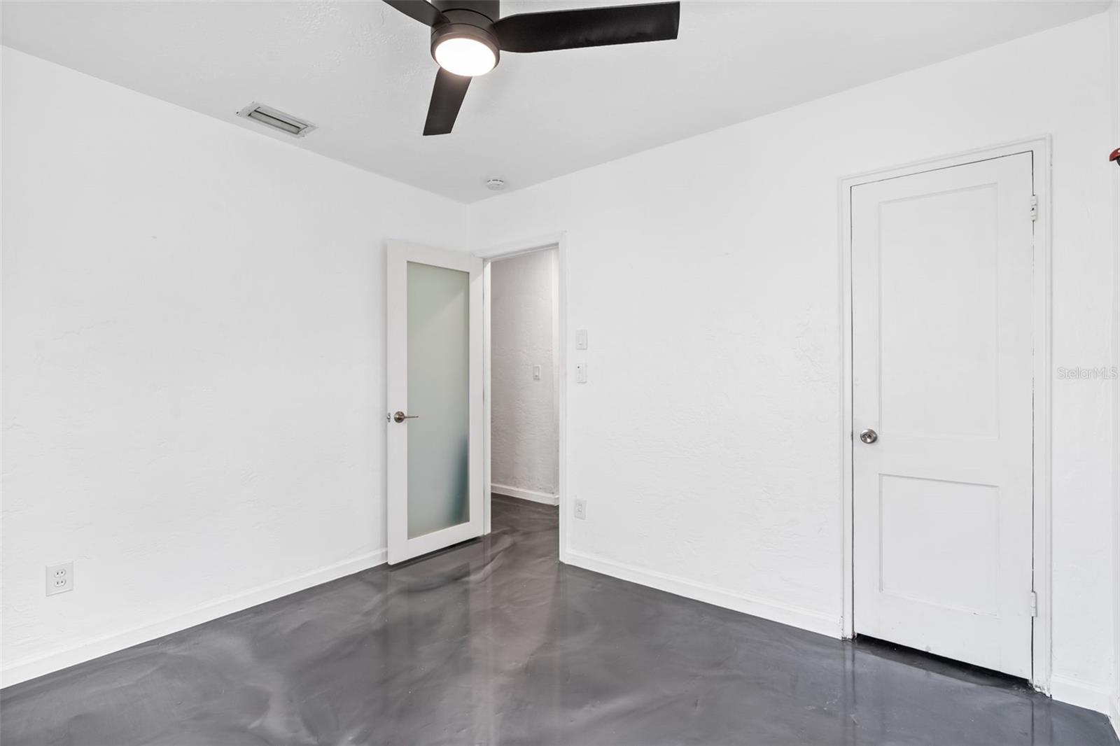 Image 22 of 26 For 4034 S Westshore Blvd