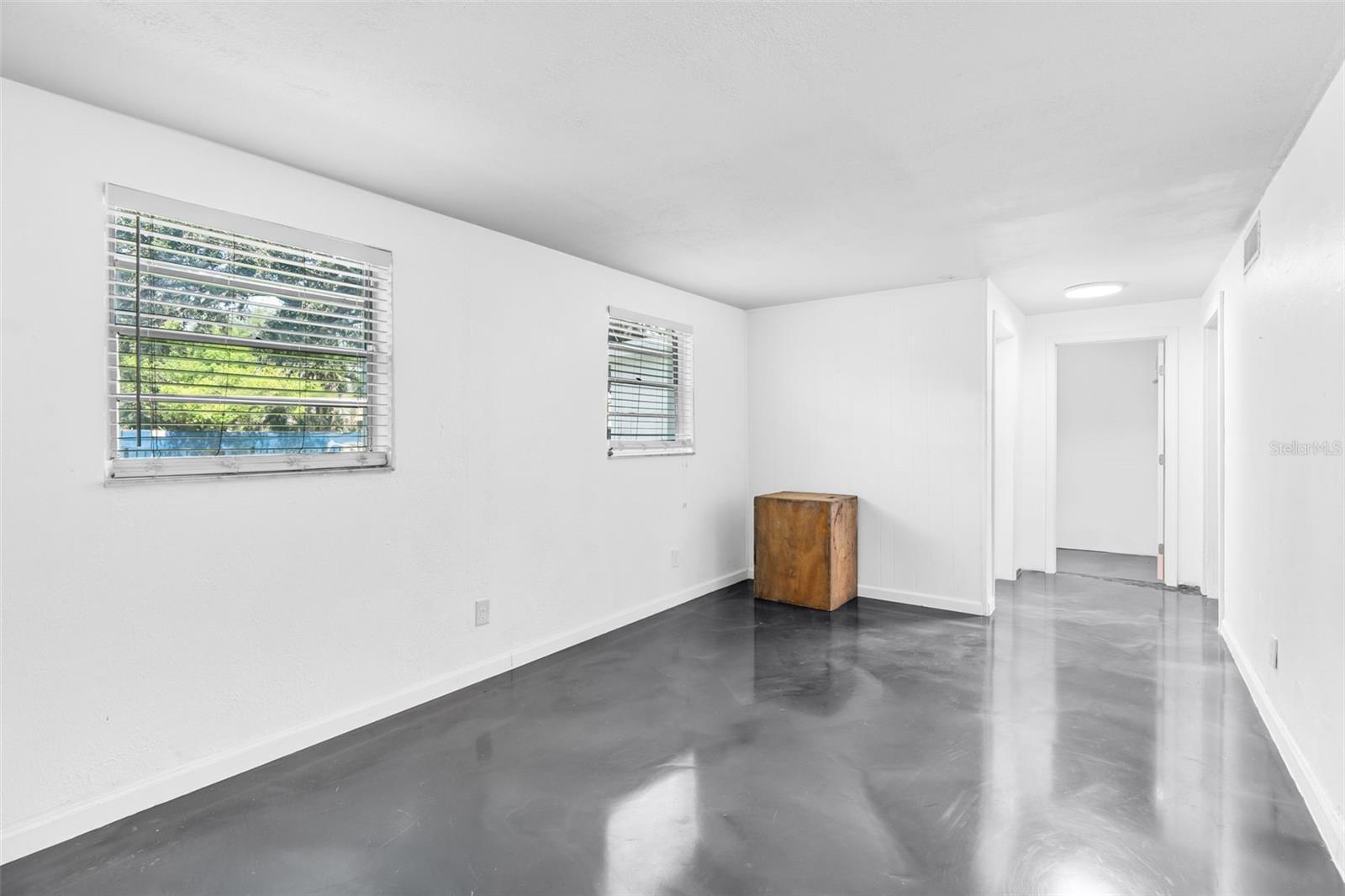 Image 8 of 26 For 4034 S Westshore Blvd