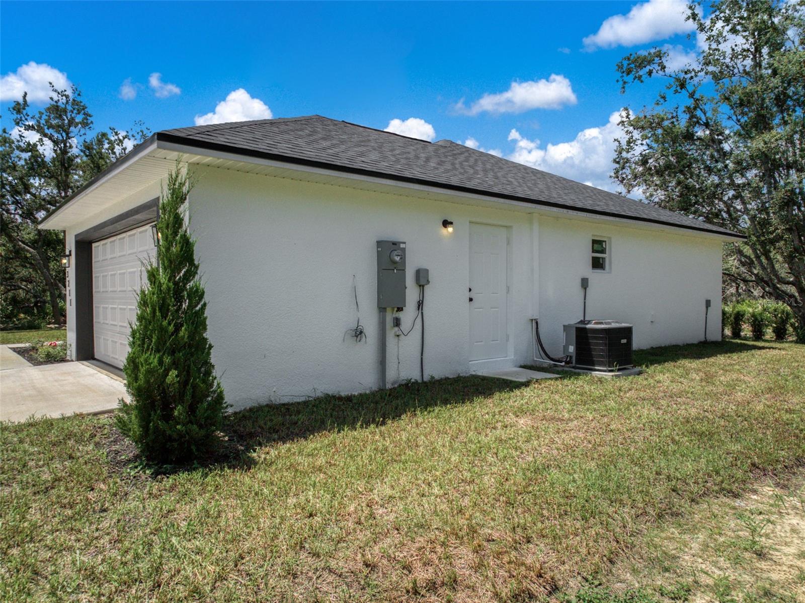 Image 6 of 57 For 3211 Oneida Road