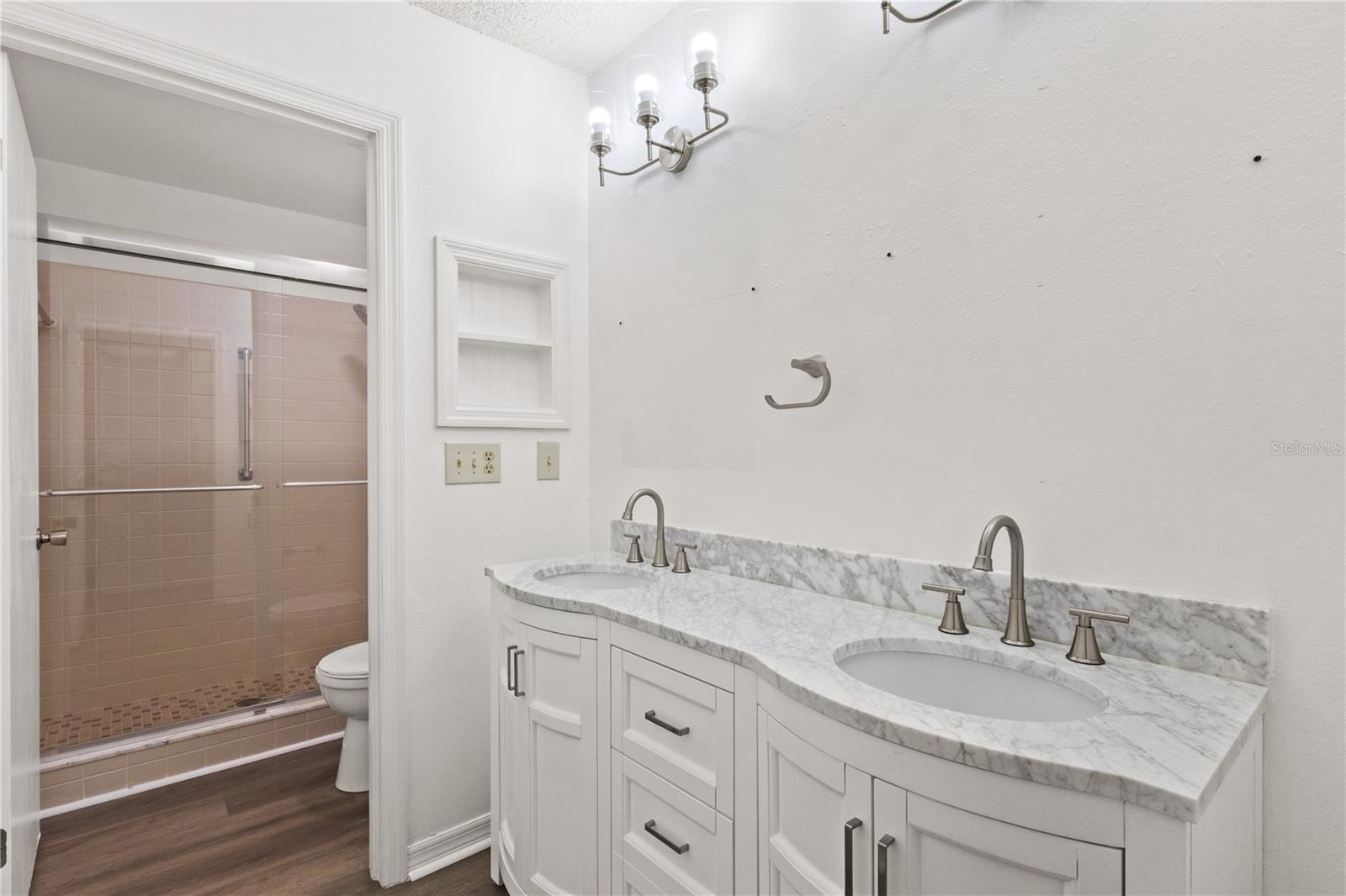 Image 16 of 32 For 1306 Idlewood Drive 53