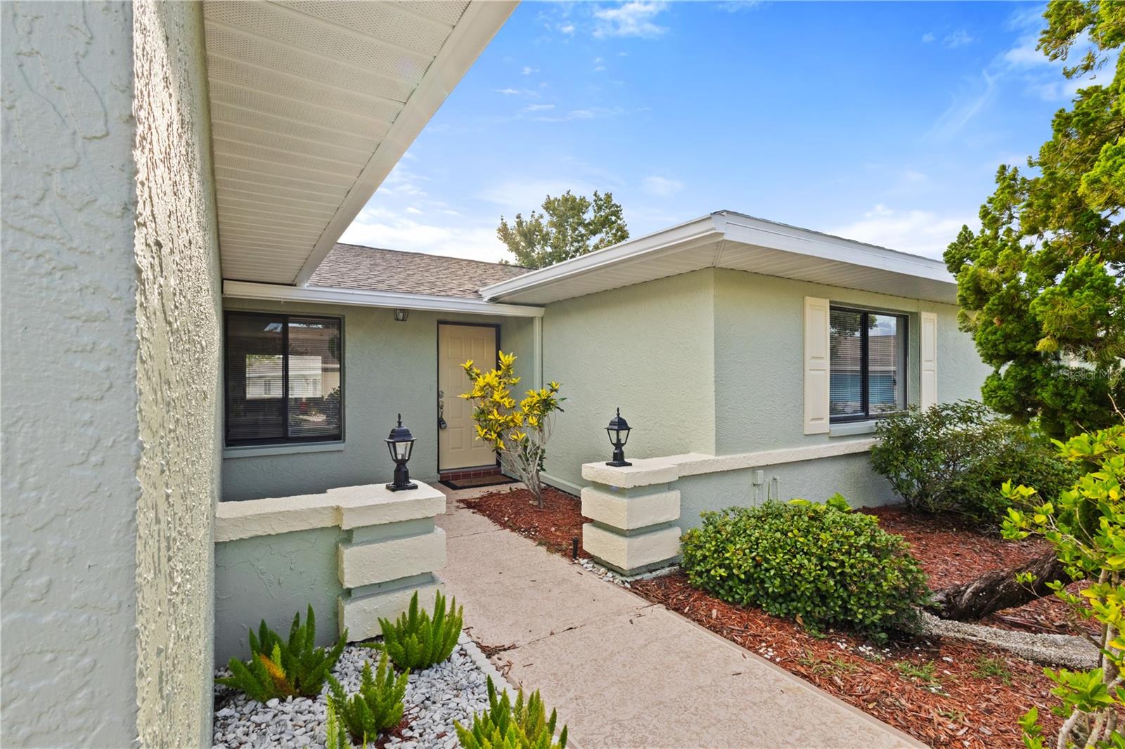 Image 2 of 32 For 1306 Idlewood Drive 53