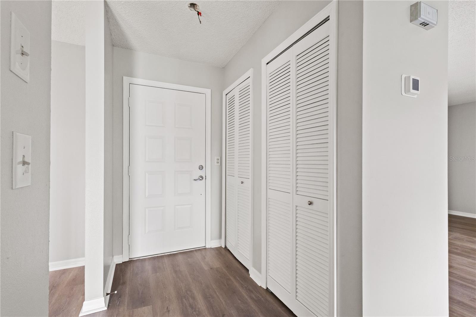 Image 3 of 32 For 1306 Idlewood Drive 53