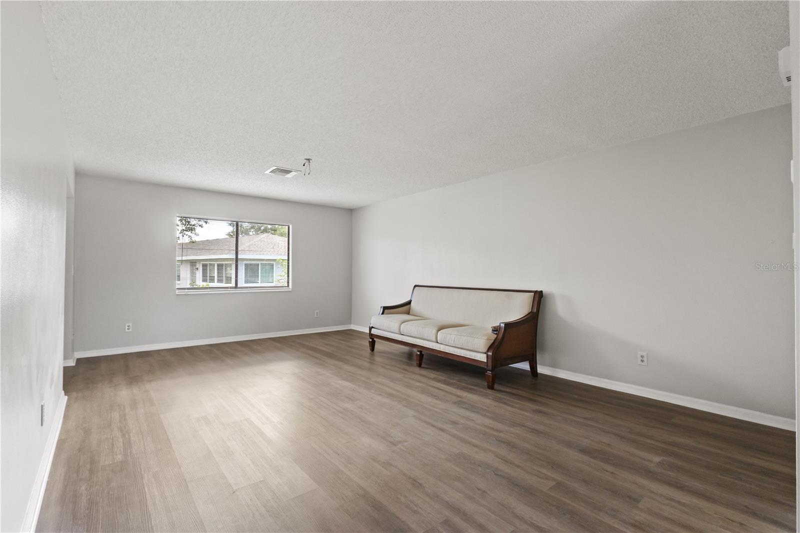 Image 5 of 32 For 1306 Idlewood Drive 53