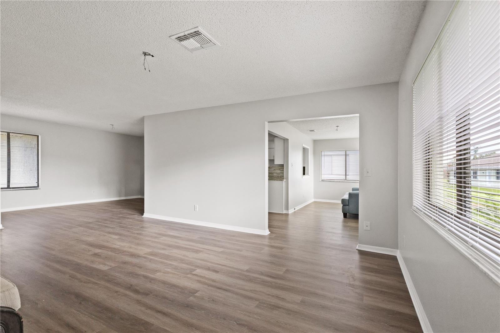 Image 6 of 32 For 1306 Idlewood Drive 53