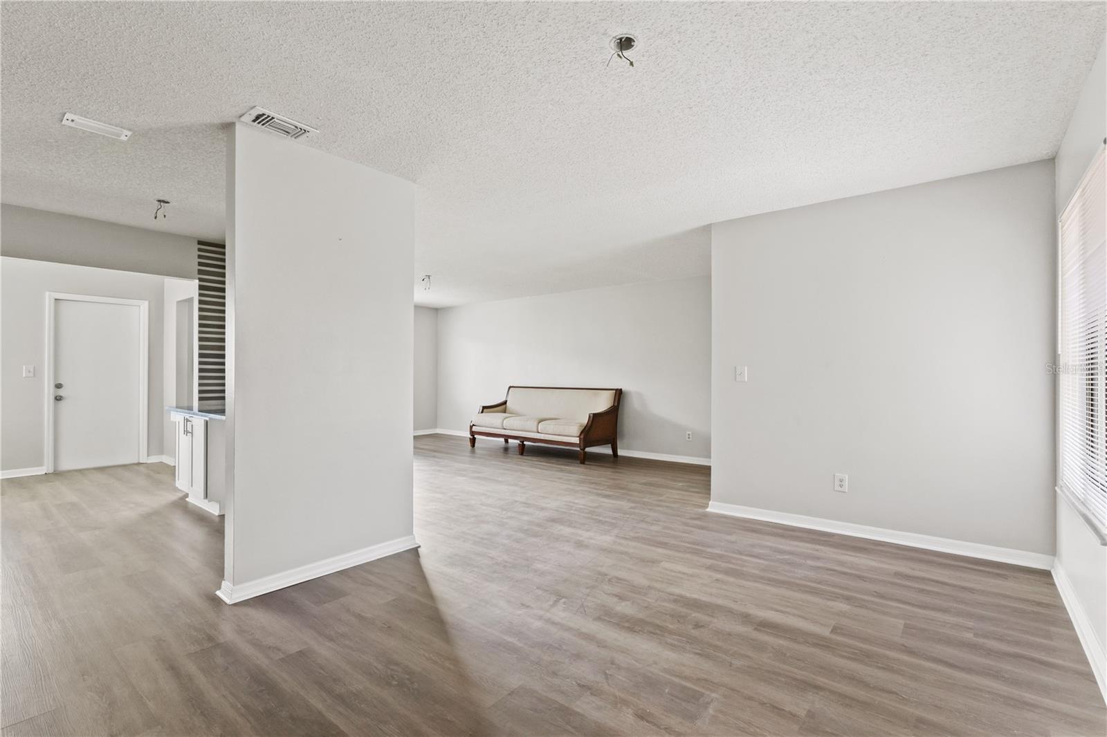 Image 8 of 32 For 1306 Idlewood Drive 53