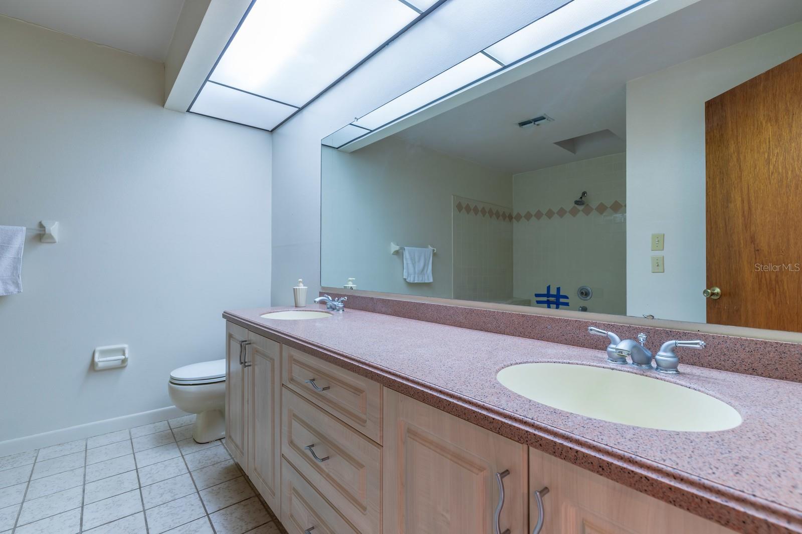 Image 16 of 42 For 745 Pinellas Bayway S 107