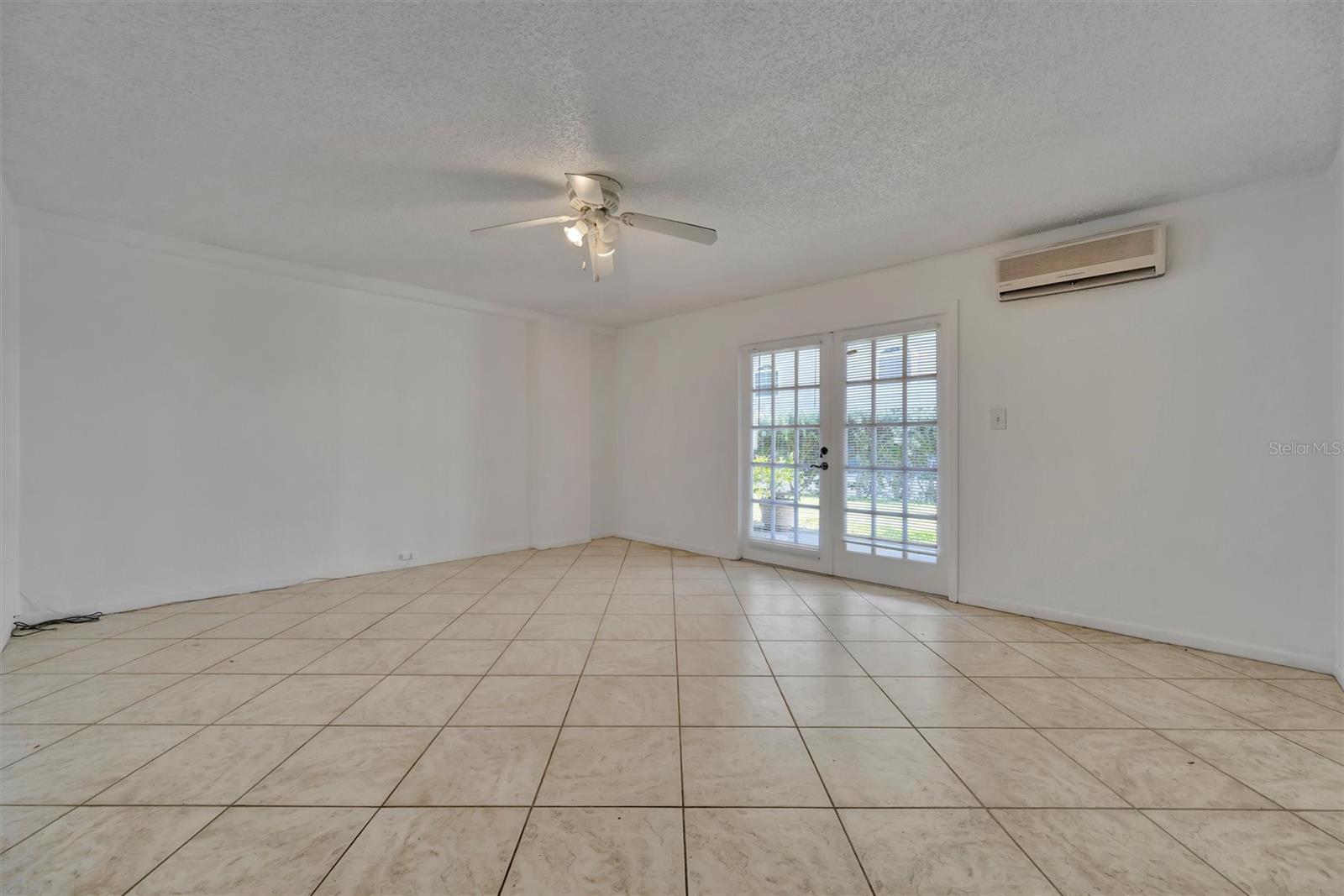 Image 29 of 42 For 745 Pinellas Bayway S 107