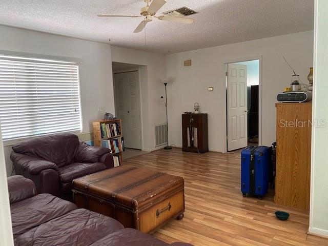 Image 14 of 27 For 2058 Dodge Street