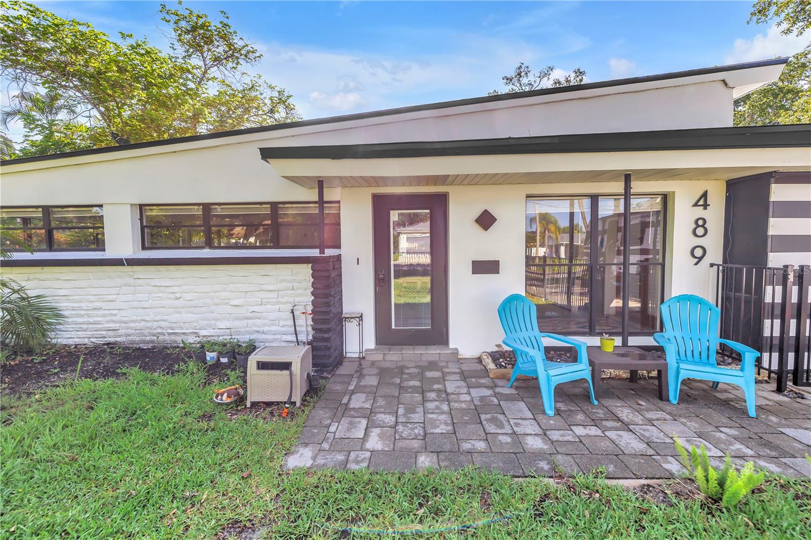 Image 4 of 36 For 489 Davis Boulevard
