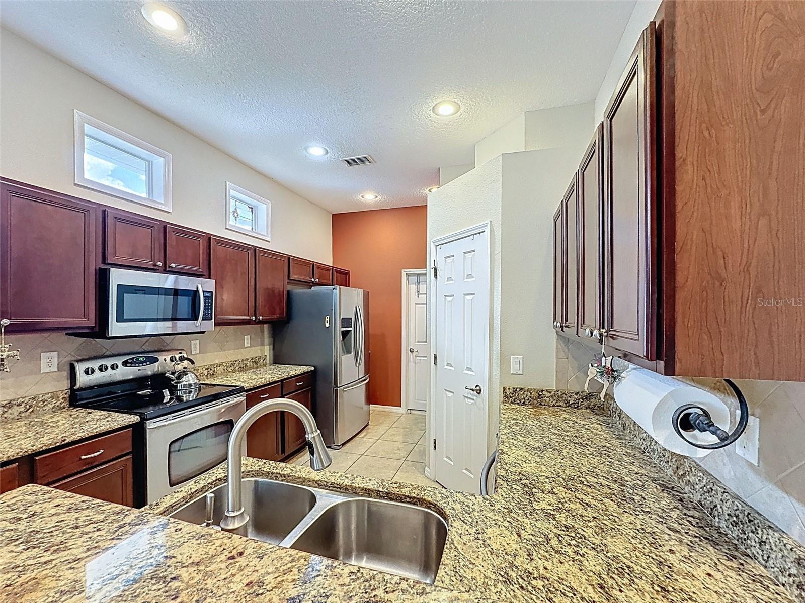 Image 23 of 92 For 12200 Hunters Lake Drive