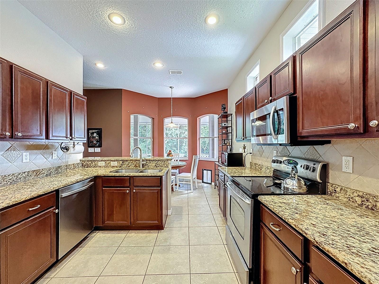 Image 32 of 92 For 12200 Hunters Lake Drive