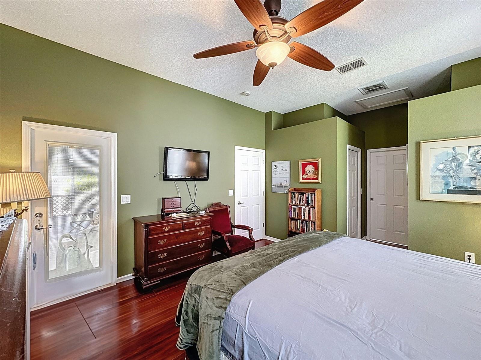 Image 37 of 92 For 12200 Hunters Lake Drive