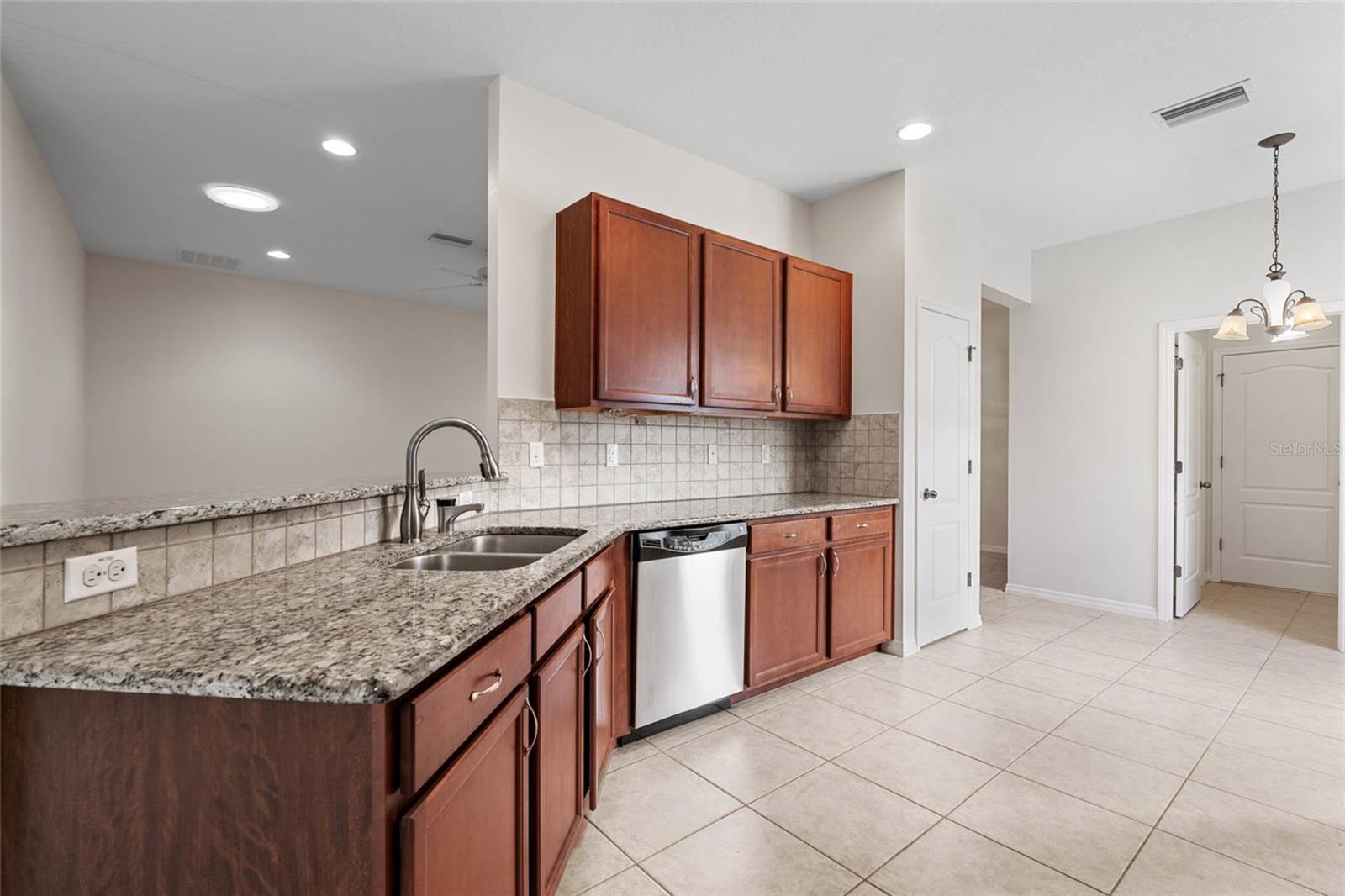 Image 16 of 59 For 11144 Paradise Point Way